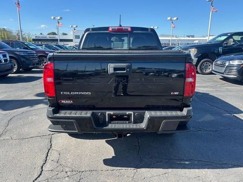 Used 2022 Chevrolet Colorado Z71 w/ Z71 Midnight Edition AWD/4WD image 6