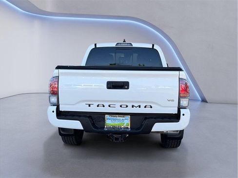 Used 2021 Toyota Tacoma TRD Off-Road w/ Technology Package AWD/4WD image 5