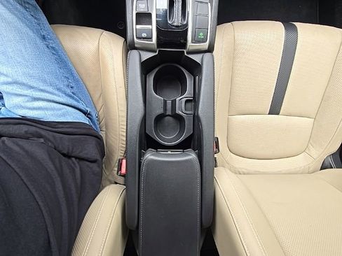 Used 2018 Honda Civic Touring image 26