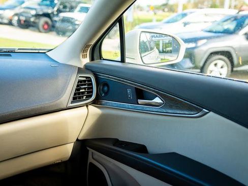 Used 2020 Lincoln Nautilus Reserve w/ Equipment Group 201A image 30