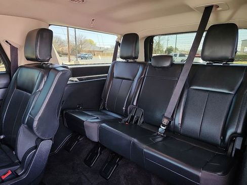 Used 2022 Ford Expedition Max XLT image 9