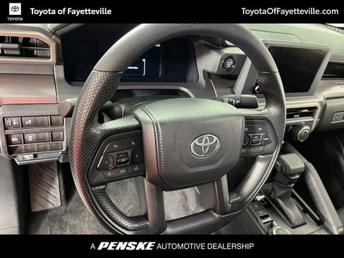 Certified 2025 Toyota Tacoma SR5 AWD/4WD image 27