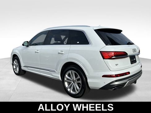 New 2025 Audi Q7 2.0T Premium w/ Convenience Package AWD/4WD image 3