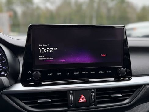 Used 2023 Kia Forte GT-Line image 13