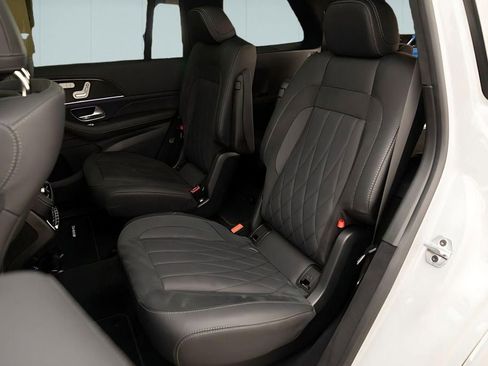 Used 2025 Mercedes-Benz GLS 63 AMG 4MATIC image 26