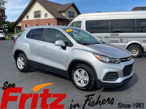 Used 2020 Chevrolet Trax LS w/ Tint and Cruise Package FWD image 1