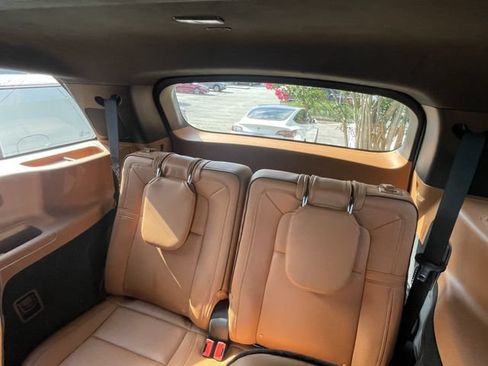 Used 2023 Lincoln Aviator Black Label w/ Class IV Trailer Tow Package AWD/4WD image 18