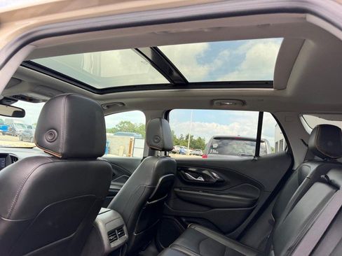Used 2022 GMC Terrain AT4 w/ Infotainment Package II AWD/4WD image 11