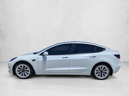 Used 2022 Tesla Model 3 RWD image 9