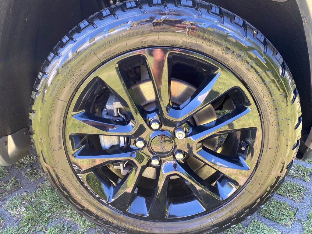Used 2021 Jeep Grand Cherokee Laredo X RWD image 27
