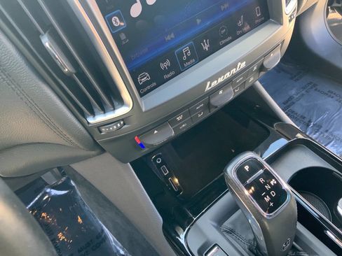 Used 2019 Maserati Levante AWD/4WD image 36
