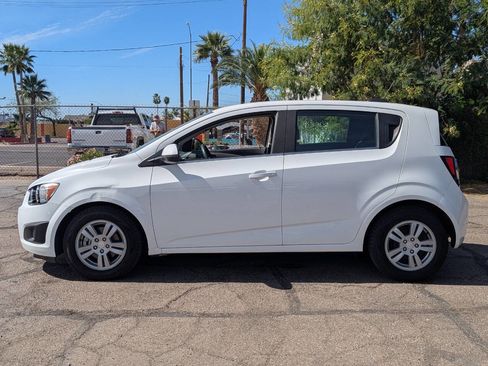Used 2015 Chevrolet Sonic LT image 6