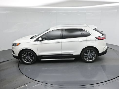 Certified 2020 Ford Edge Titanium FWD image 45