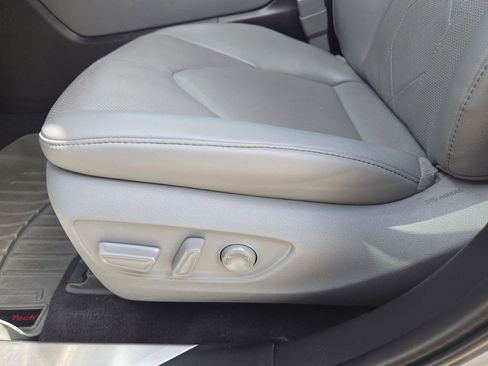 Used 2022 Toyota Highlander Platinum FWD image 26