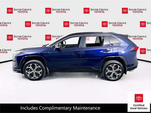 Certified 2022 Toyota RAV4 XSE w/ Weather Package AWD/4WD image 8