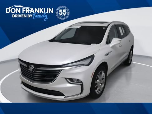 Used 2023 Buick Enclave Essence w/ Experience Buick Package FWD image 1