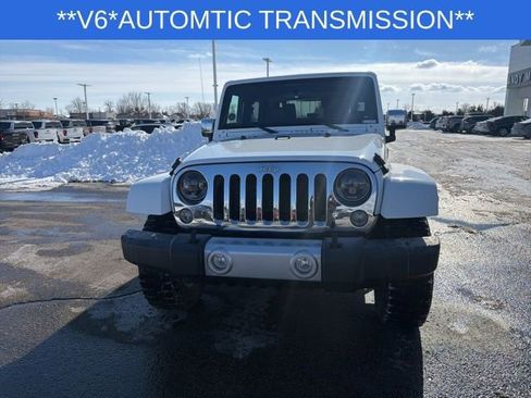 Used 2015 Jeep Wrangler Sahara w/ Mopar Chrome Edition Group image 4