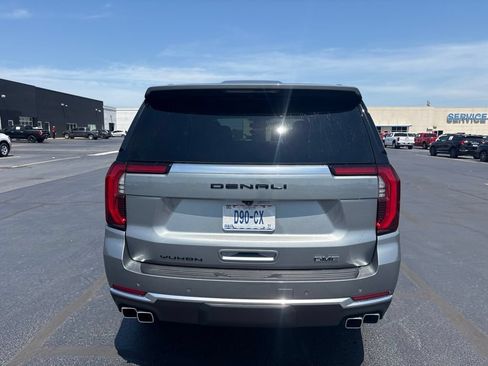 Used 2026 GMC Yukon Denali w/ Sun & Power Step Package AWD/4WD image 13