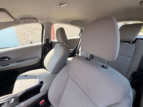 Used 2016 Honda HR-V LX image 14