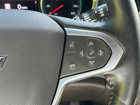Used 2022 Chevrolet Traverse RS FWD image 27