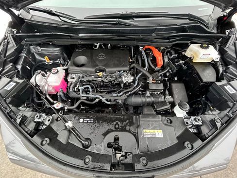 Used 2025 Toyota Sienna Limited image 30