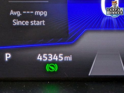 Used 2022 Volkswagen Tiguan SE w/ Panoramic Sunroof Package image 18