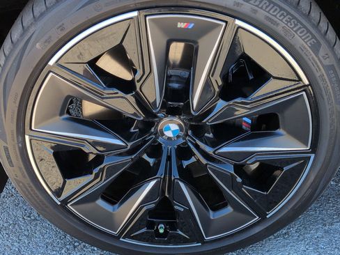 Certified 2024 BMW 760i xDrive 760i xDrive w/ Premium Package 2 image 13