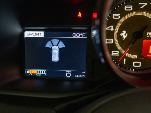 Used 2018 Ferrari 488 GTB RWD image 20