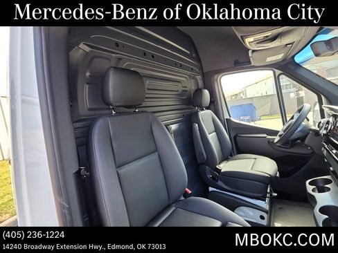 Used 2026 Mercedes-Benz Sprinter 2500 image 13