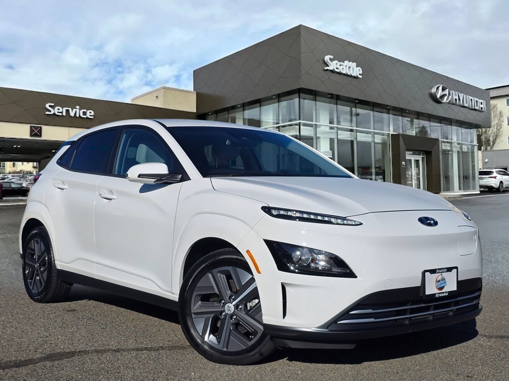 Used 2023 Hyundai Kona SE FWD 360° Tour
