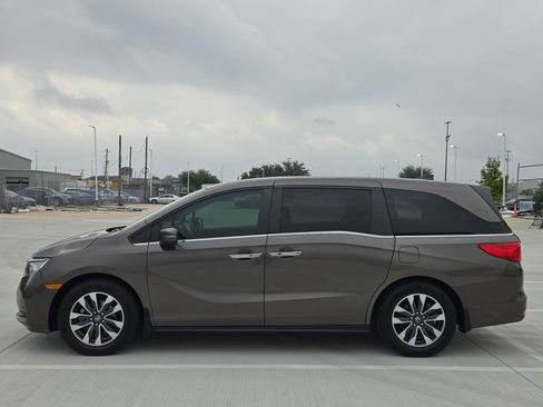 Used 2021 Honda Odyssey EX-L image 7