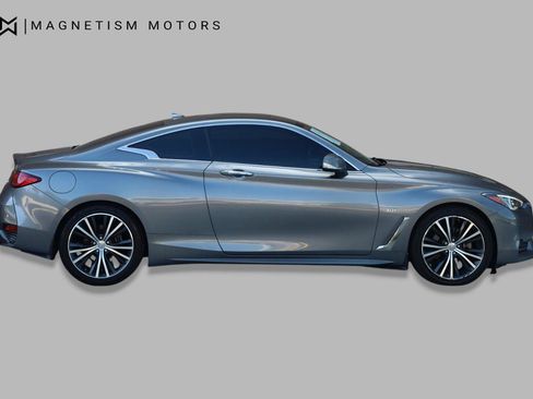 Used 2018 INFINITI Q60 3.0t Luxe AWD/4WD image 2
