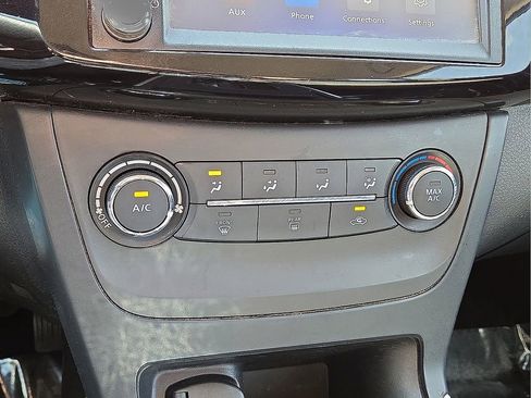 Used 2019 Nissan Sentra S image 28