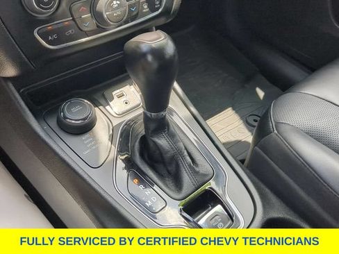 Used 2023 Jeep Cherokee Altitude Lux AWD/4WD image 35