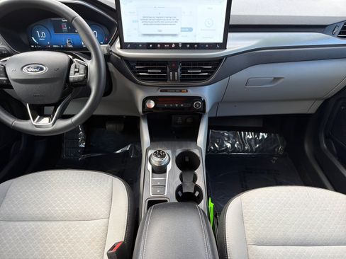 Used 2025 Ford Escape Active w/ Active Premium Tech Pack AWD/4WD image 18