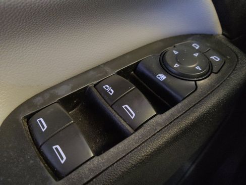 Used 2022 Chevrolet Equinox LS w/ LPO, Floor Liner Package FWD image 27