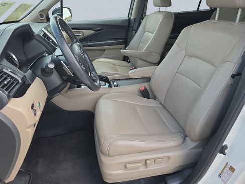 Used 2017 Honda Pilot Elite image 11