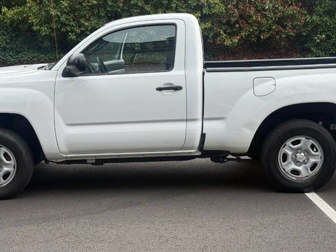 Used 2014 Toyota Tacoma 2WD Regular Cab image 3