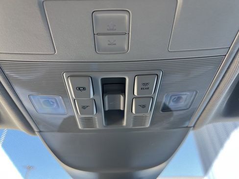 New 2026 Volkswagen Taos SE FWD image 35