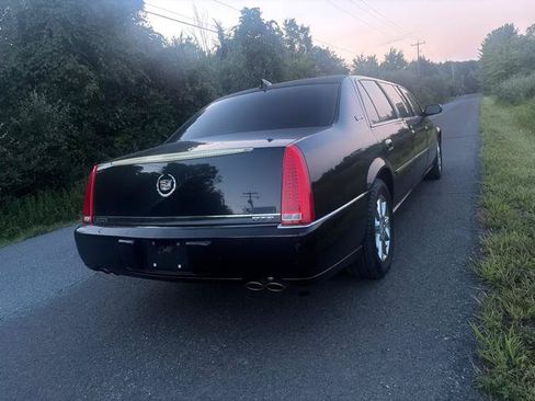 Used 2011 Cadillac DTS Limousine FWD image 7