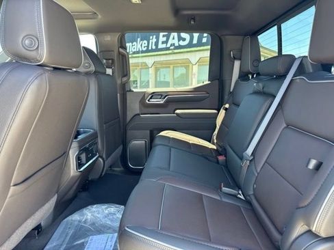 New 2026 GMC Sierra 1500 Denali w/ Denali Reserve Package AWD/4WD image 15