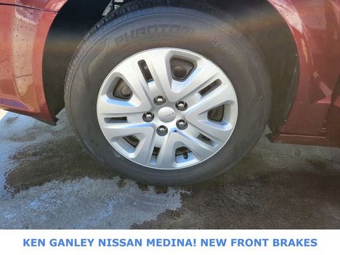 Used 2018 Dodge Grand Caravan SE w/ UConnect Hands-Free Group image 18