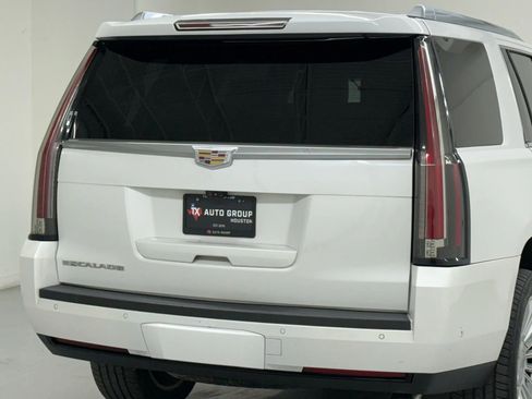 Used 2019 Cadillac Escalade Platinum image 13
