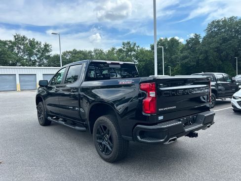 Used 2024 Chevrolet Silverado 1500 LT Trail Boss w/ LT Trail Boss Premium Package AWD/4WD image 2
