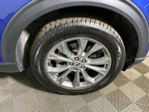 Used 2022 Ford Explorer XLT w/ Equipment Group 202A AWD/4WD image 41