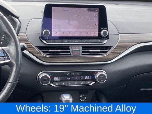 Used 2022 Nissan Altima 2.5 Platinum image 9