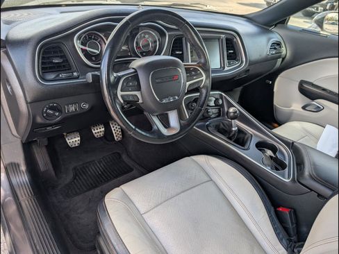 Used 2016 Dodge Challenger R/T Plus image 10