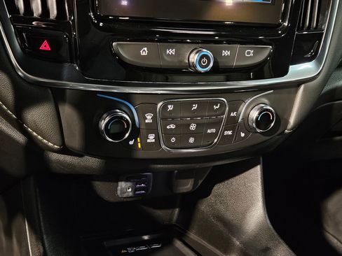 Used 2023 Chevrolet Traverse LT w/ LT Premium Package image 33