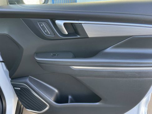 Used 2025 Buick Enclave Preferred image 27