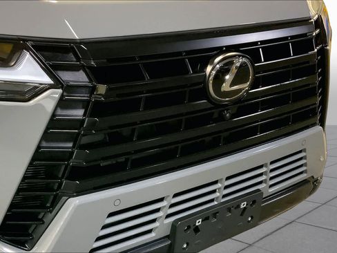 Certified 2024 Lexus GX 550 w/ Cold Area Package AWD/4WD image 30